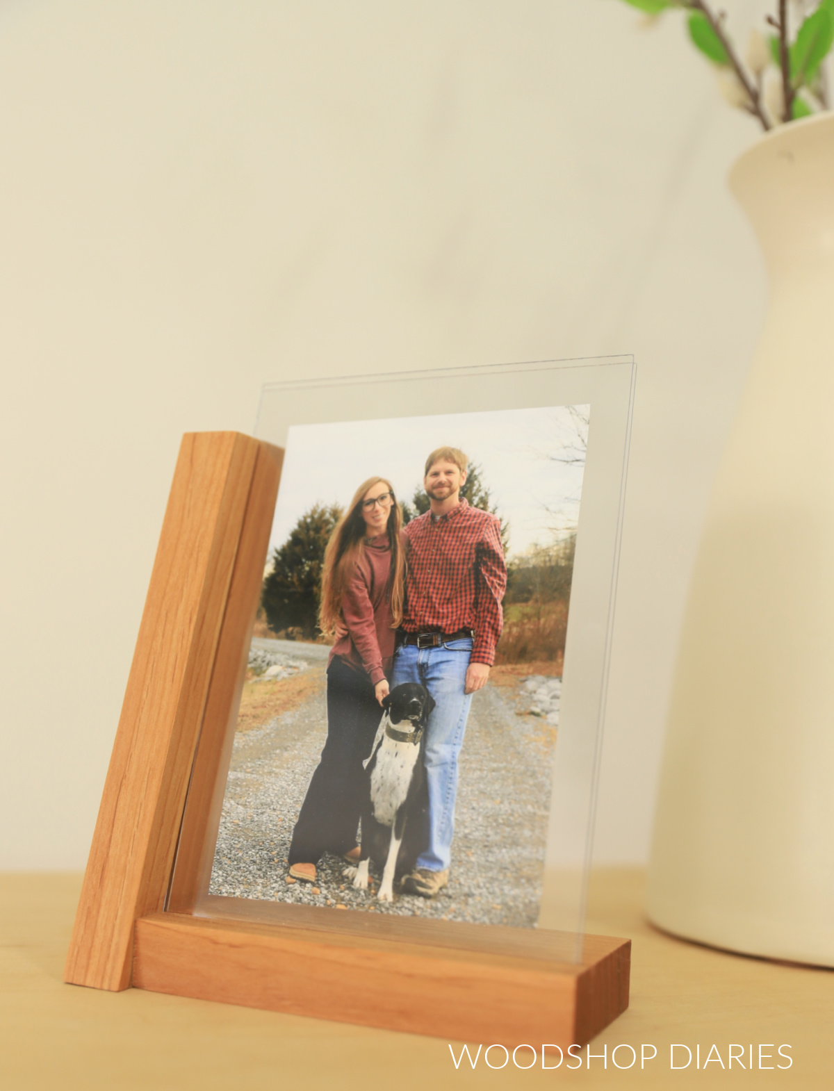 DIY two sided floating photo frame on desktop